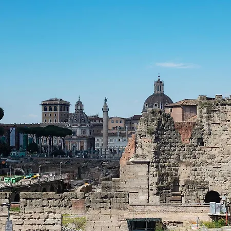 Joivy Modern & Near The Colosseum ローマ
